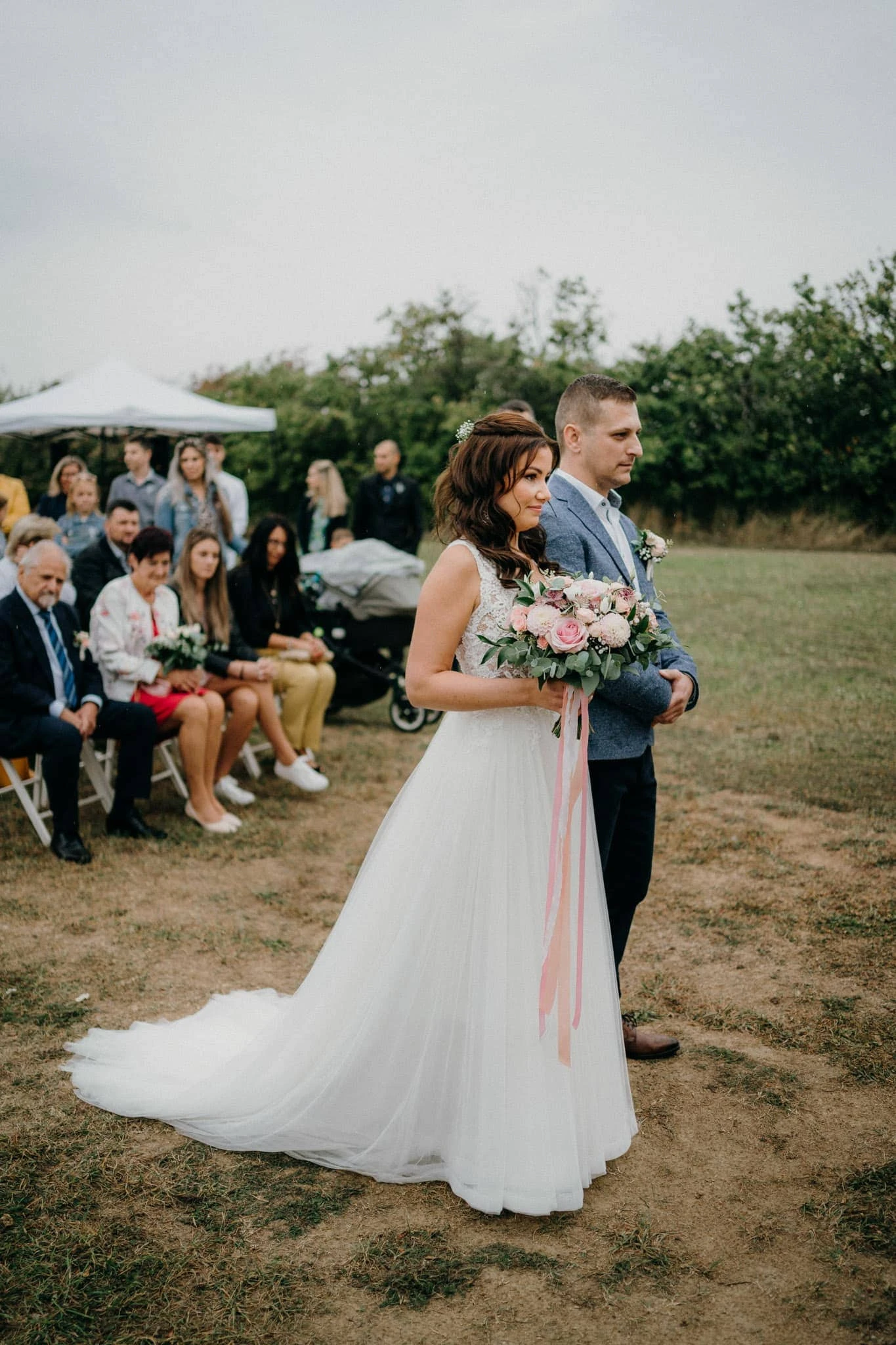 Svatba Stodola v&nbsp;meruňkovém sadu - foto 58