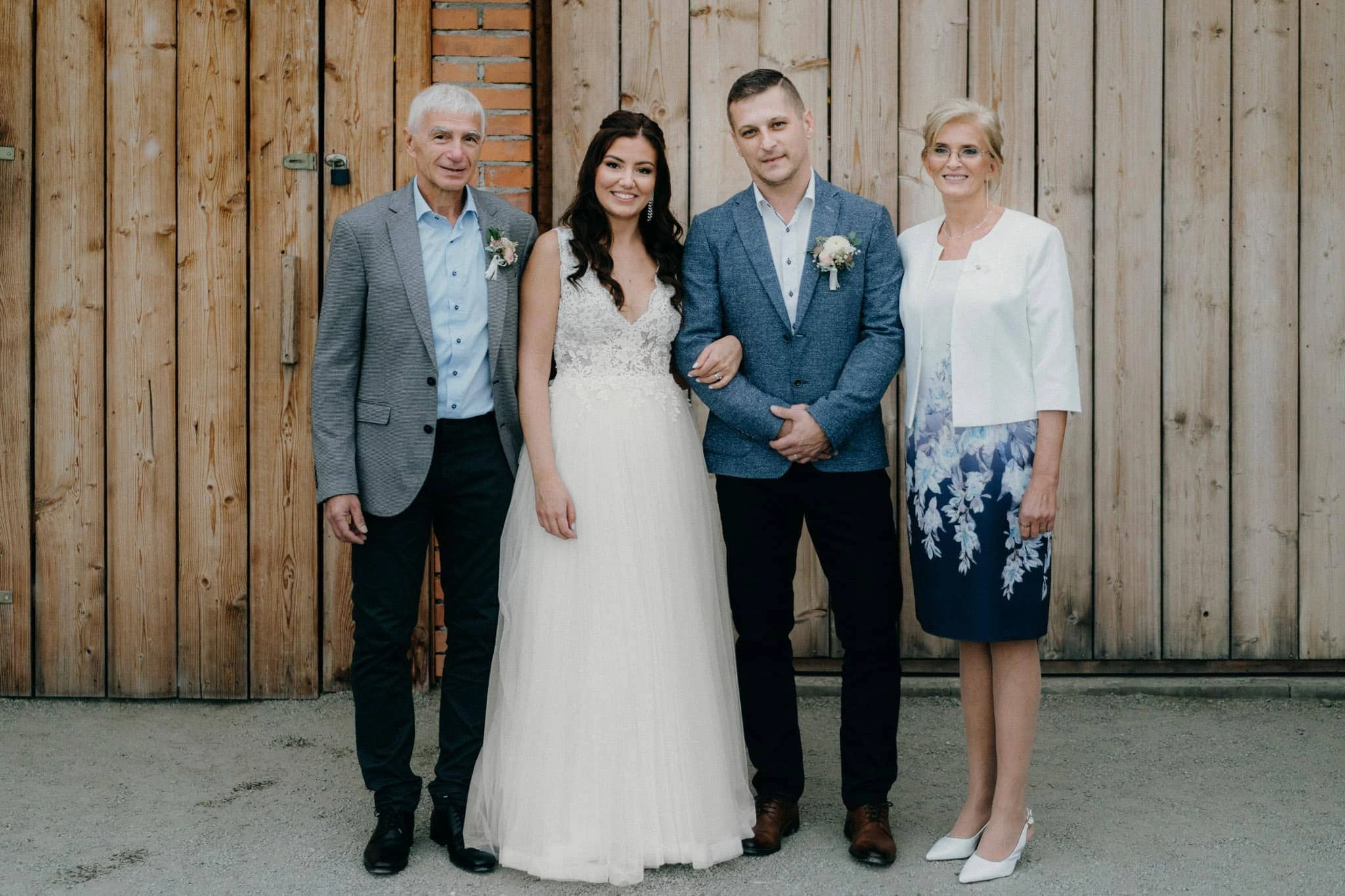 Svatba Stodola v&nbsp;meruňkovém sadu - foto 45