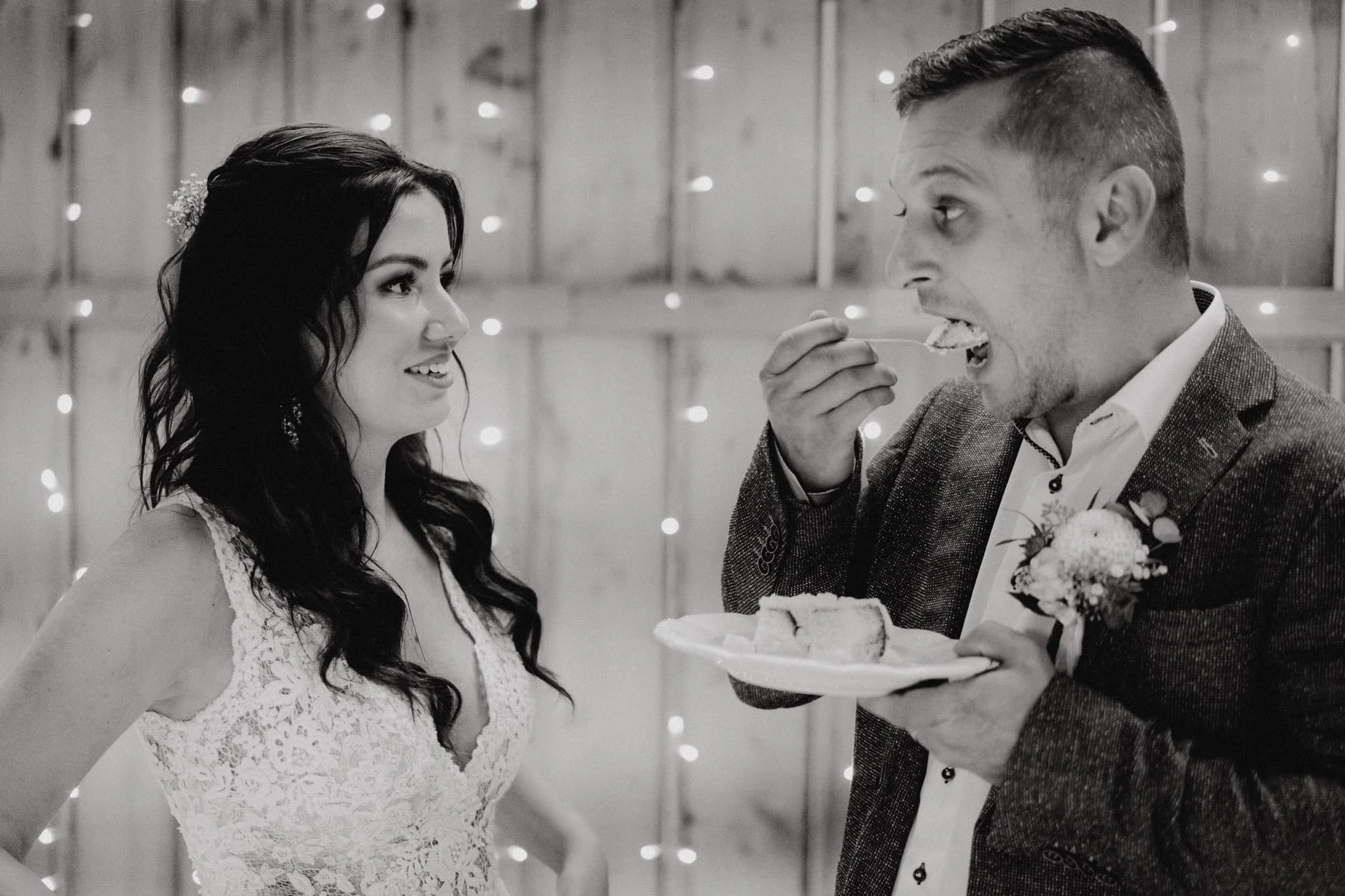 Svatba Stodola v&nbsp;meruňkovém sadu - foto 41