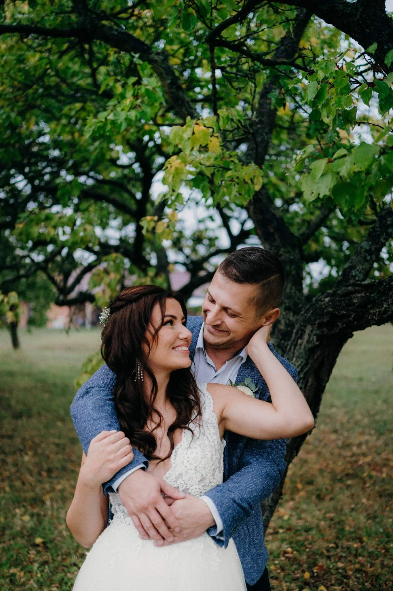 Svatba Stodola v&nbsp;meruňkovém sadu - foto 36