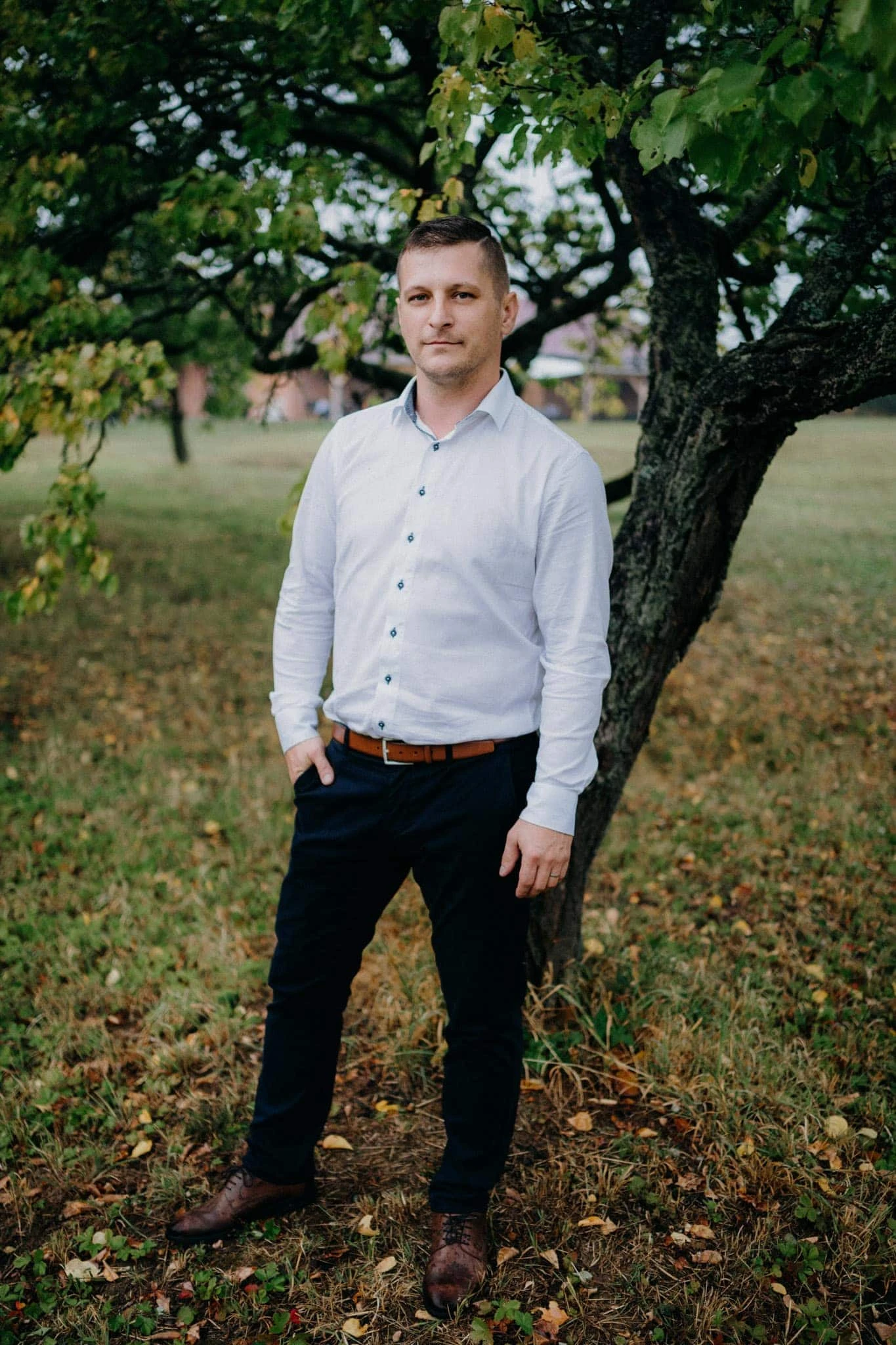 Svatba Stodola v&nbsp;meruňkovém sadu - foto 35