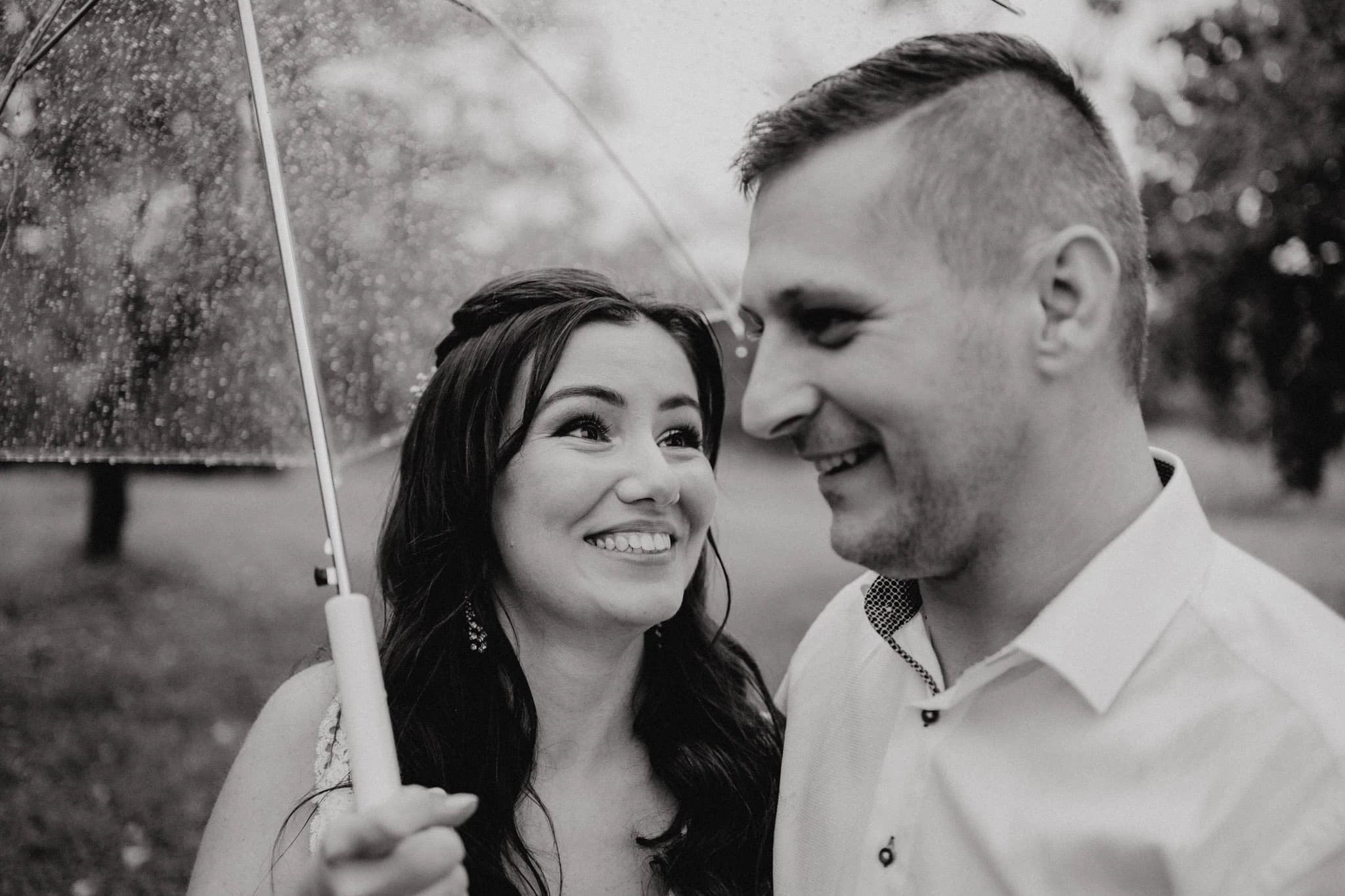 Svatba Stodola v&nbsp;meruňkovém sadu - foto 30