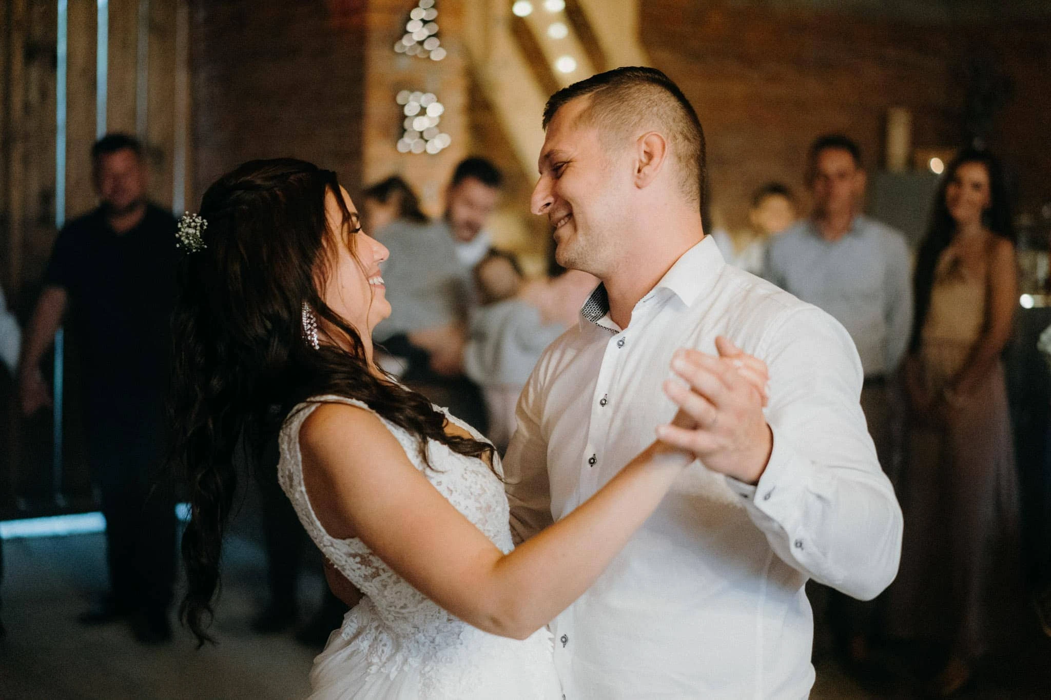 Svatba Stodola v&nbsp;meruňkovém sadu - foto 25