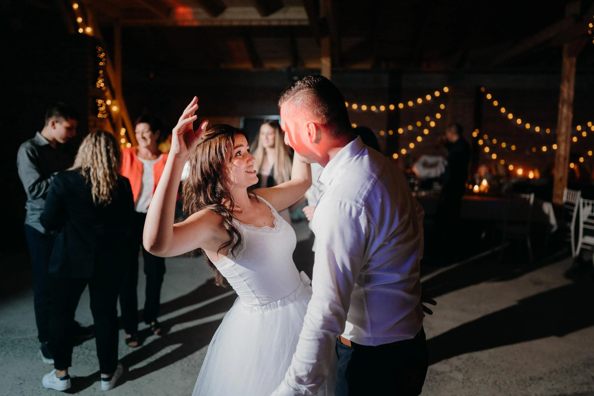 Svatba Stodola v&nbsp;meruňkovém sadu - foto 17