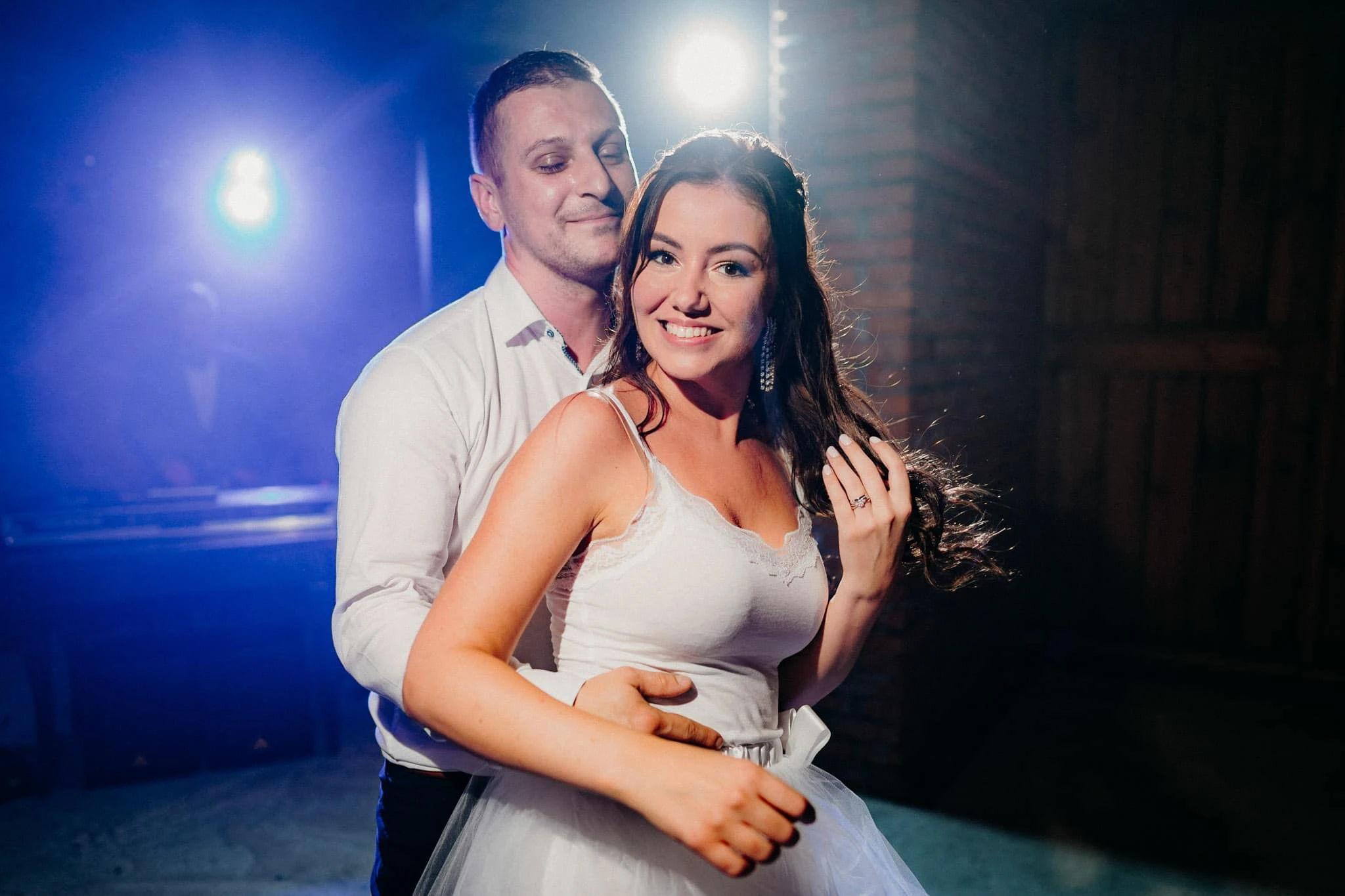 Svatba Stodola v&nbsp;meruňkovém sadu - foto 15