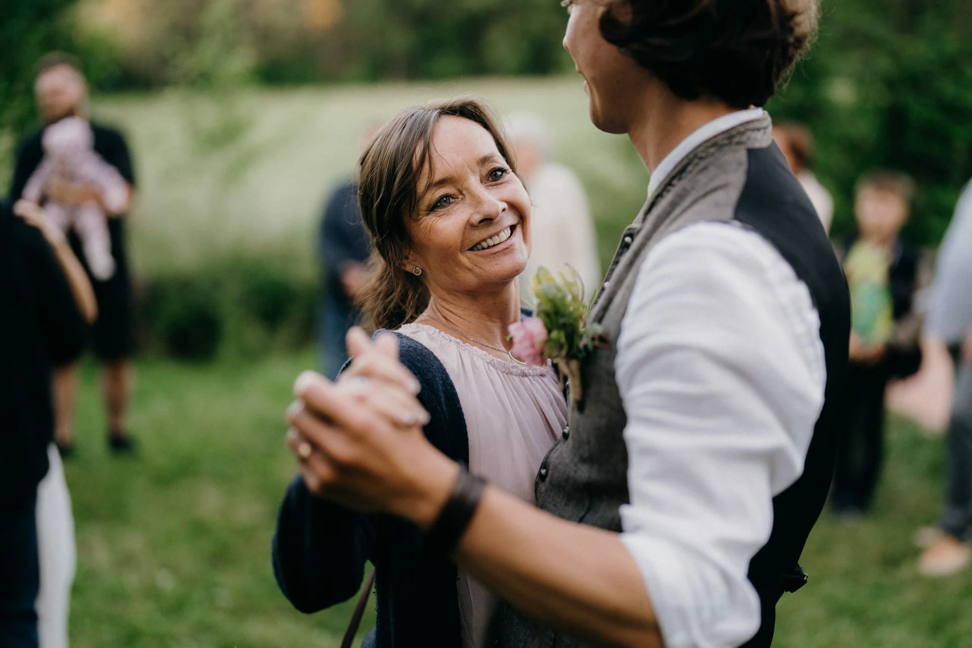 Svatba na samotě u&nbsp;lesa - foto 22