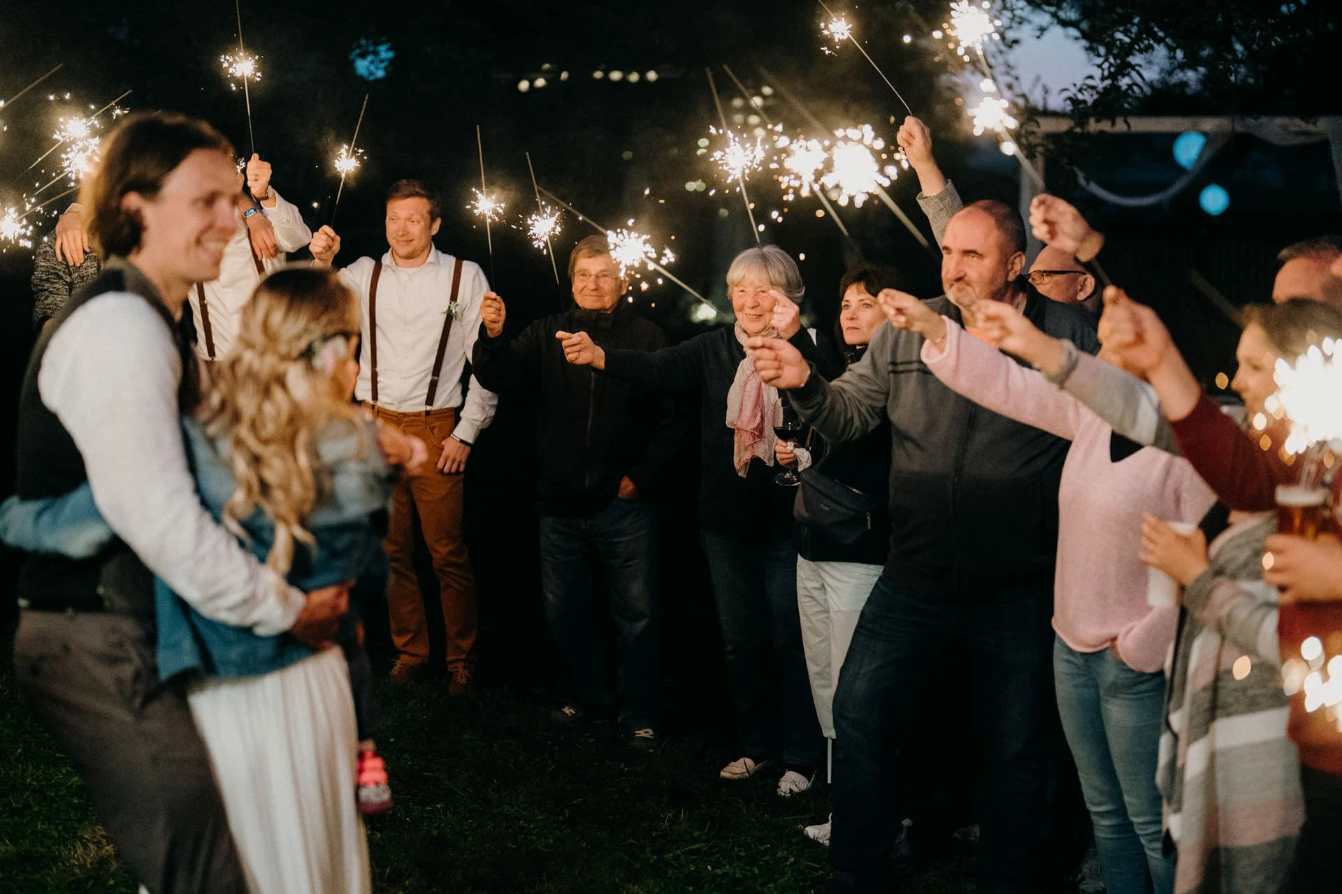 Svatba na samotě u&nbsp;lesa - foto 16