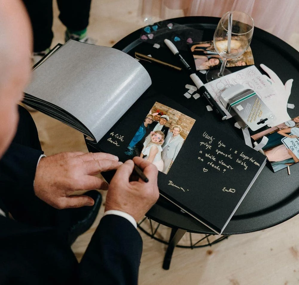 Fotokniha z fotobudky