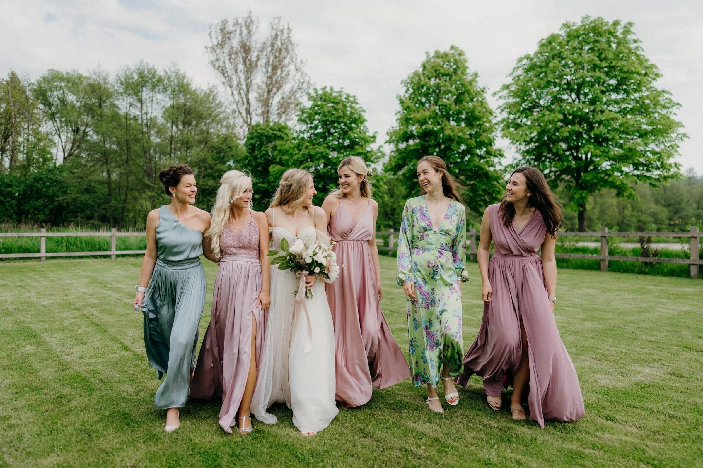 Emotivní okamžik při předávání prstýnků