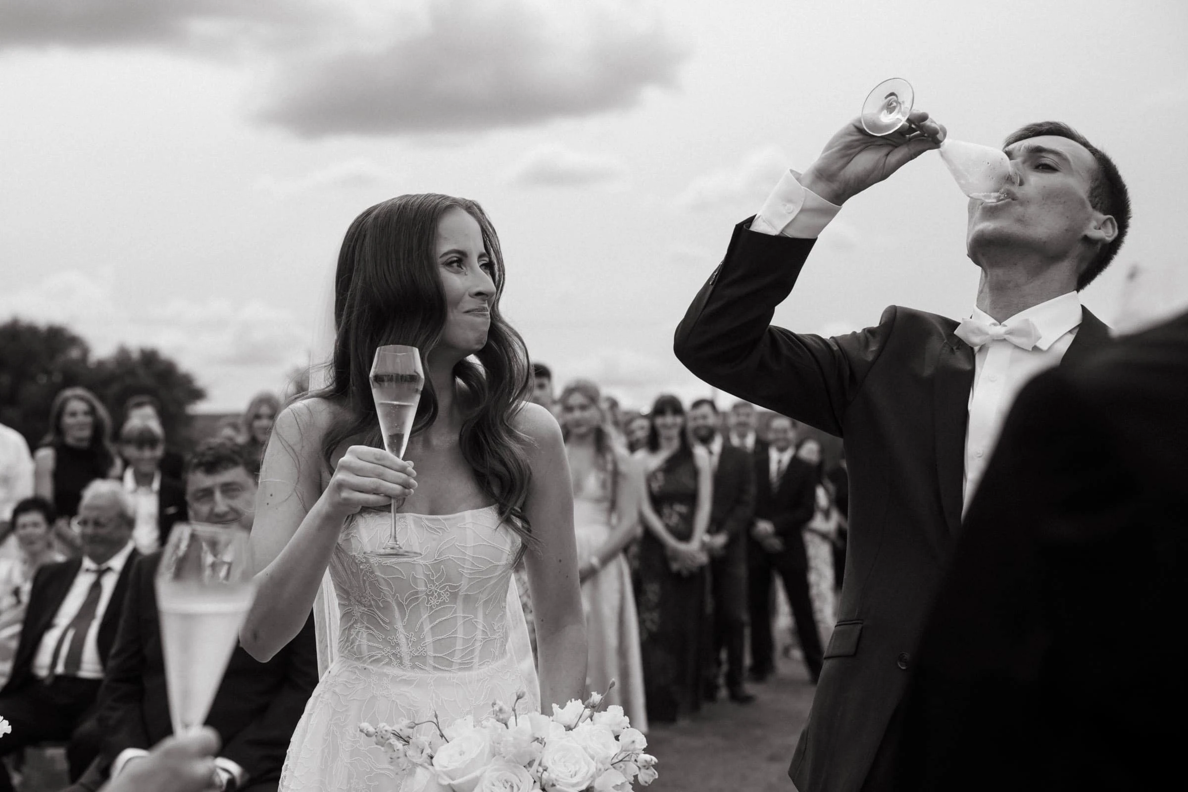 Emotivní okamžik při předávání prstýnků