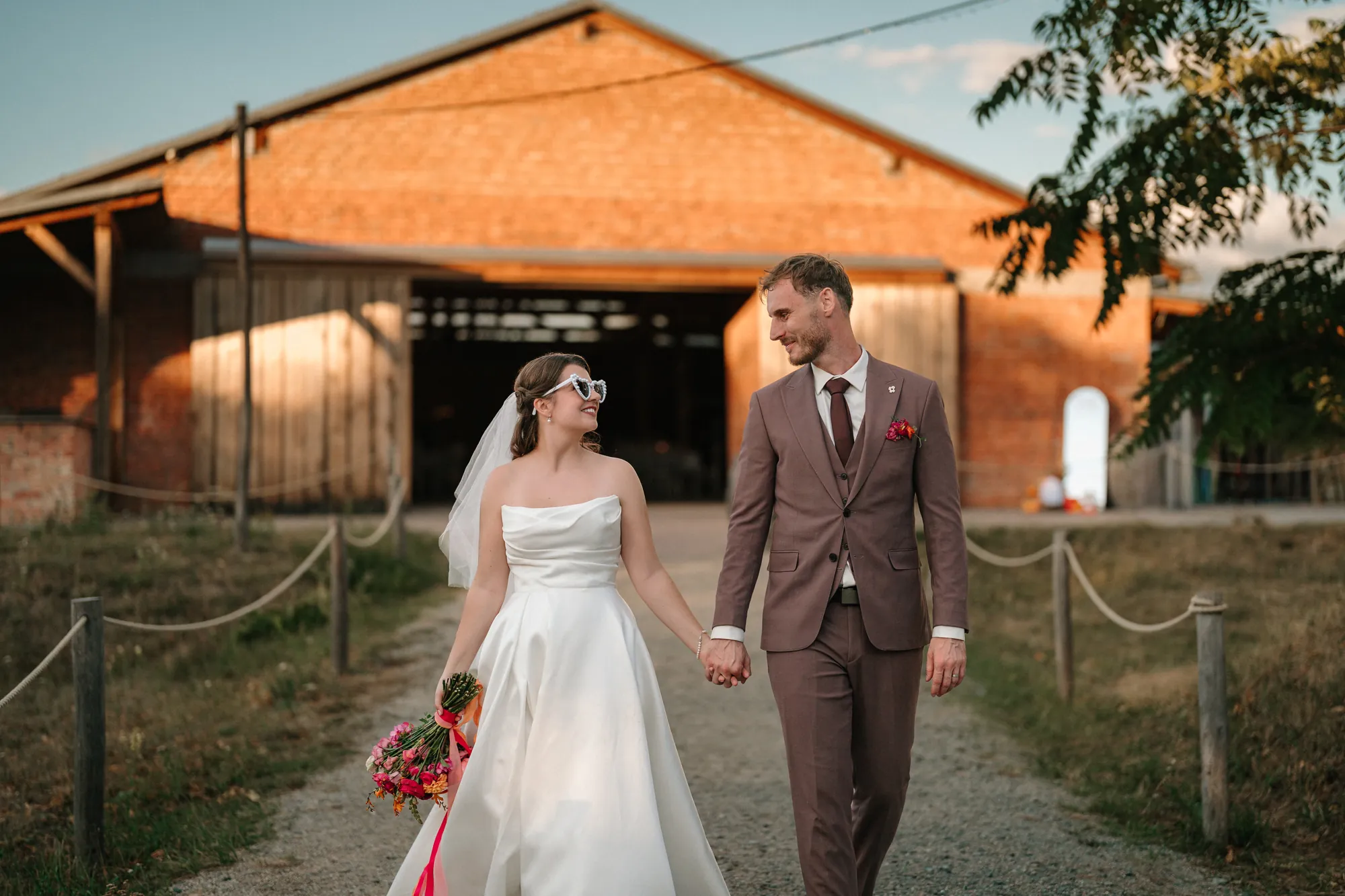 Svatba Stodola v meruňkovém sadu